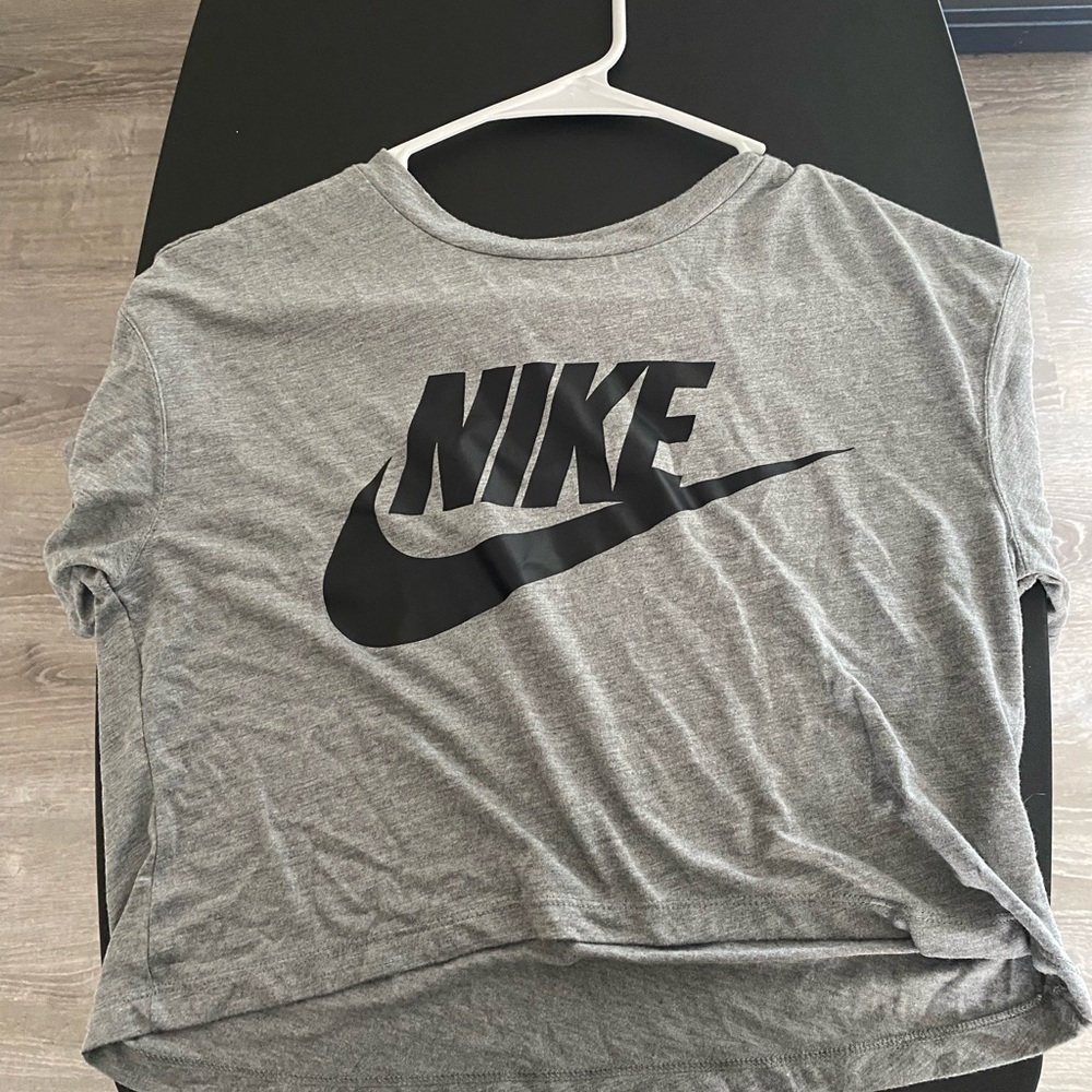 COPY - Nike women’s crop top with Black Logo